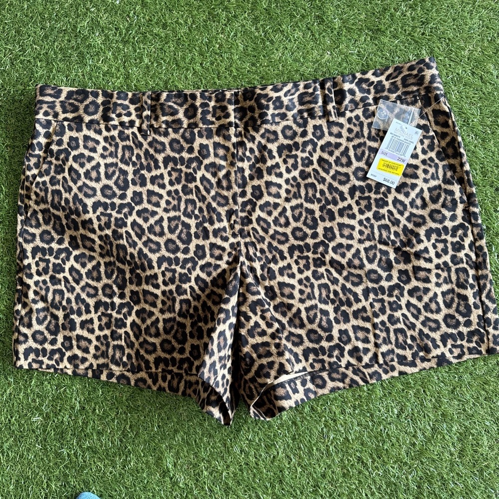NWT Michael Kors Dark Camel Shorts Sz 22w